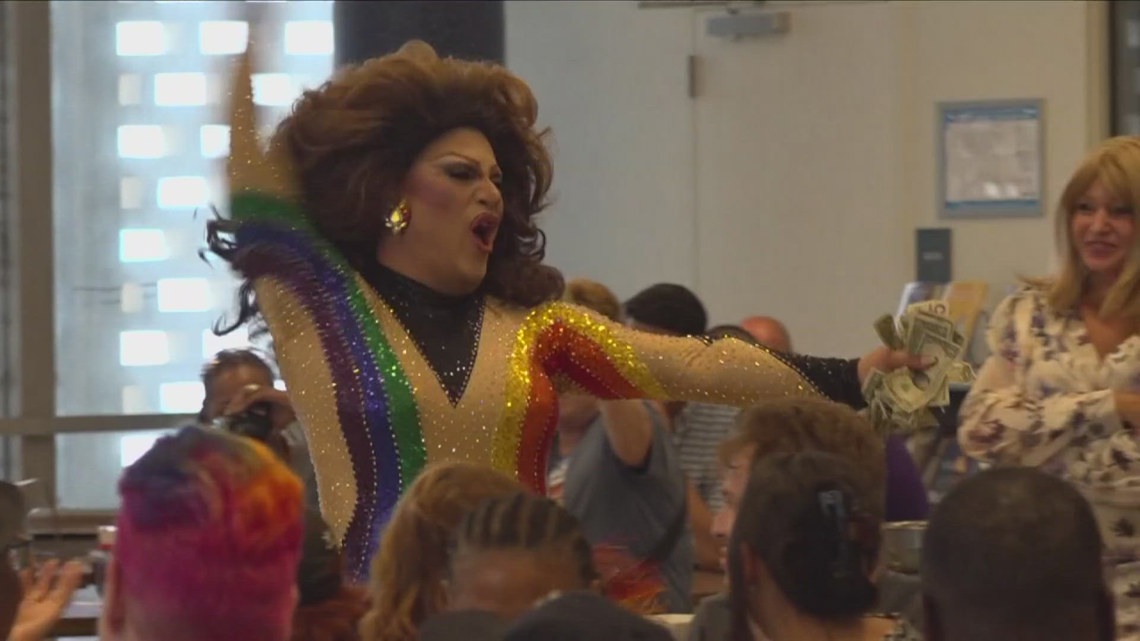 Federal appeals court dismisses lawsuit over Tennessee’s anti-drag show ban [Video]
