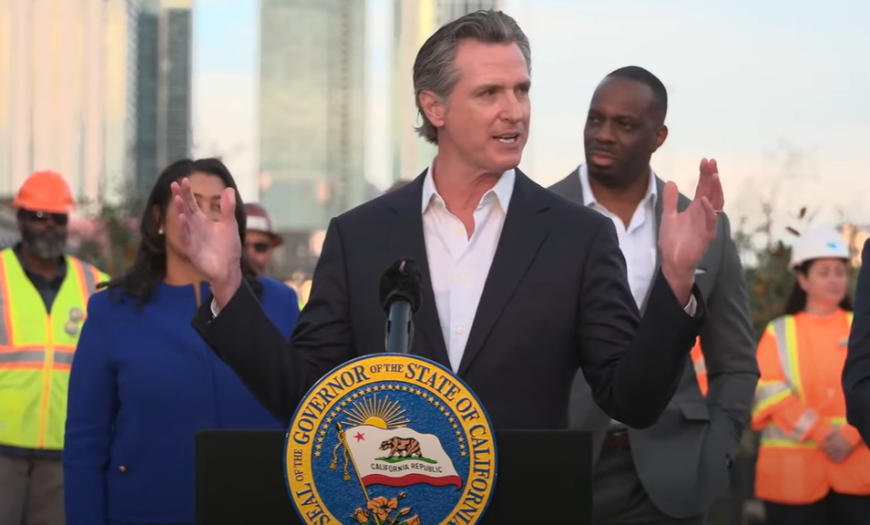 California Republicans warn Newsom his oil refining phase-out endangers military readiness [Video]