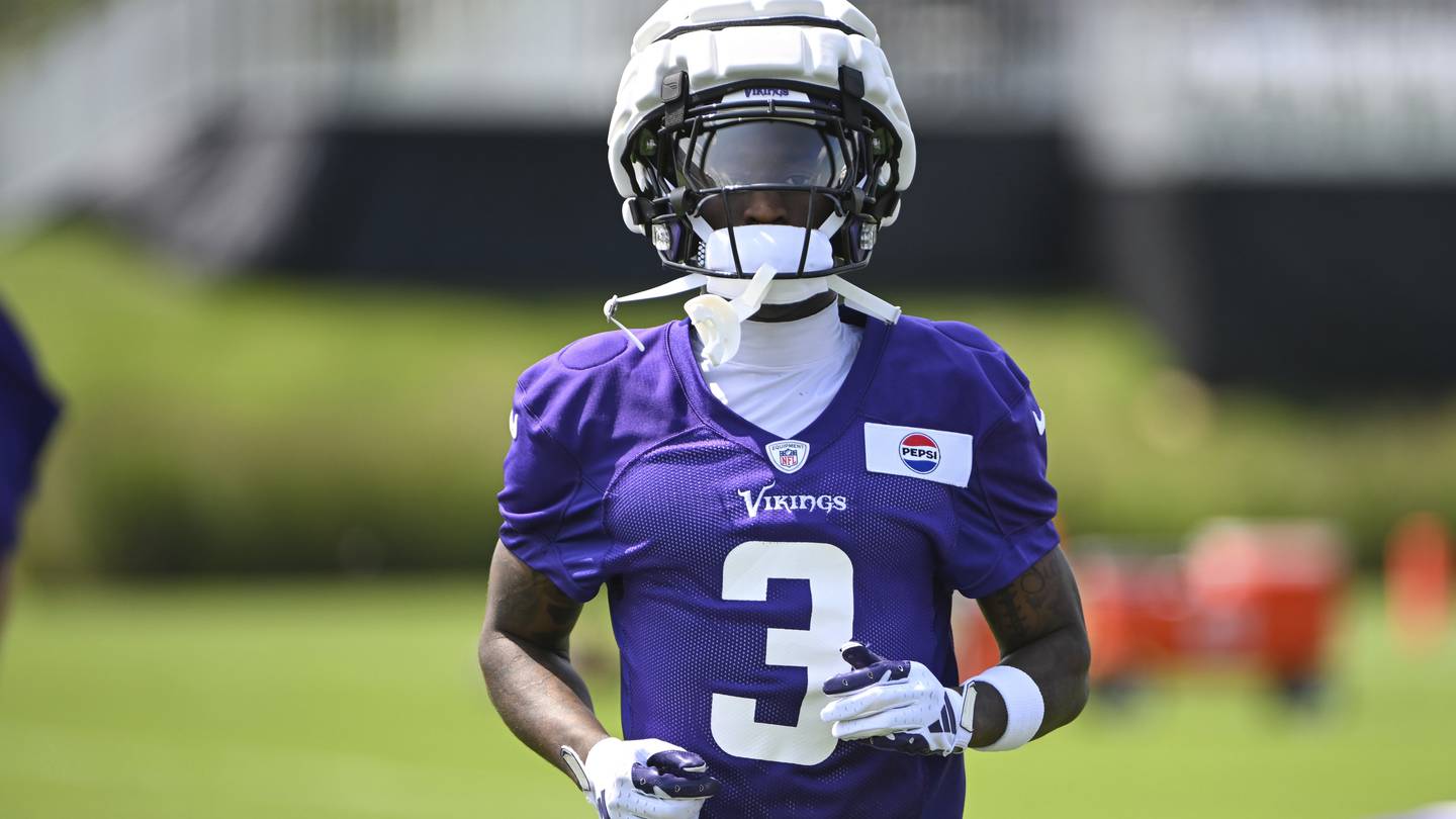 Vikings’ Addison contrite and remorseful following DUI arrest, finding respite in start of camp  Boston 25 News [Video]
