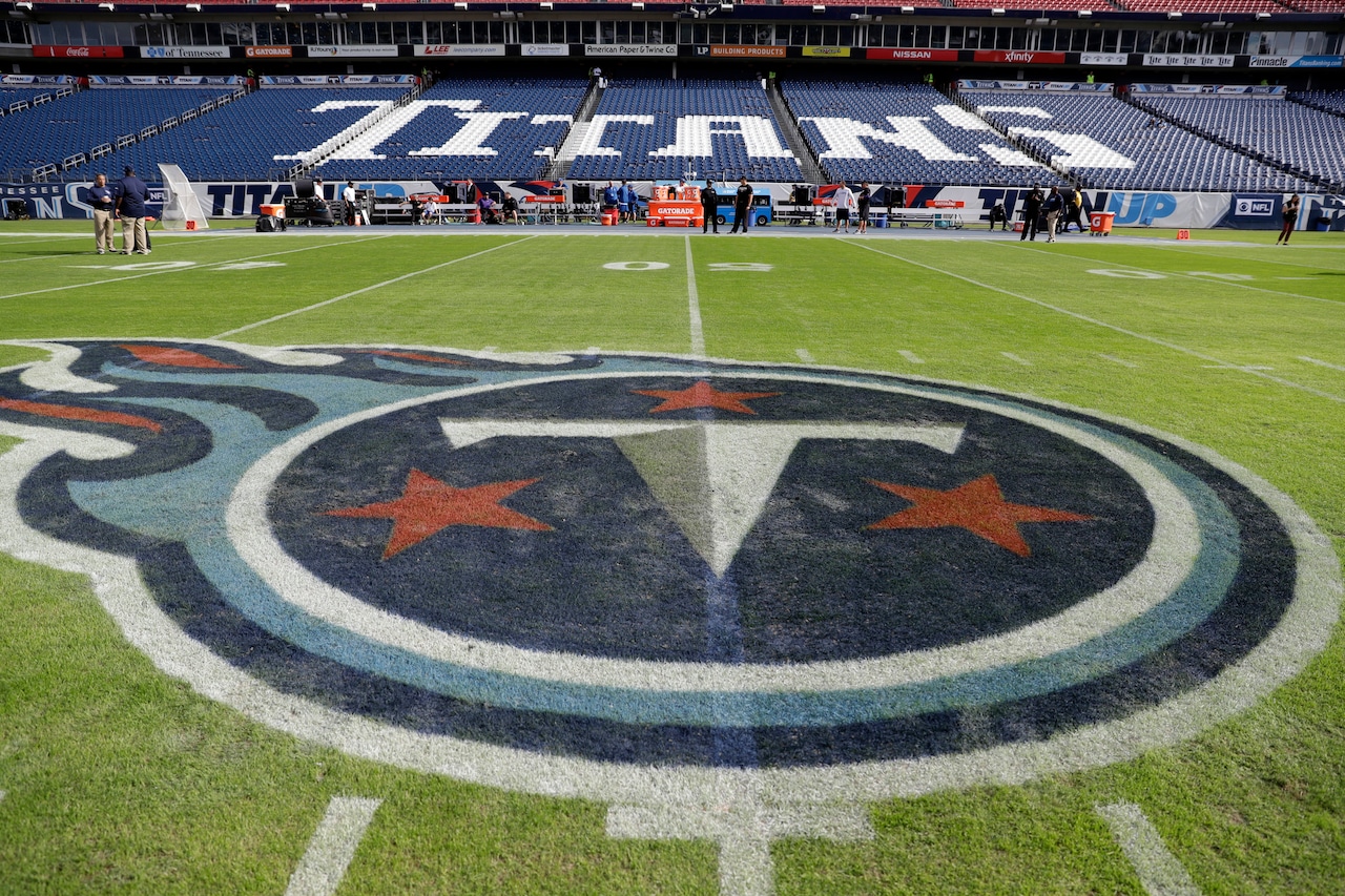 Titans starting lineman, 25, abruptly retires from NFL [Video]