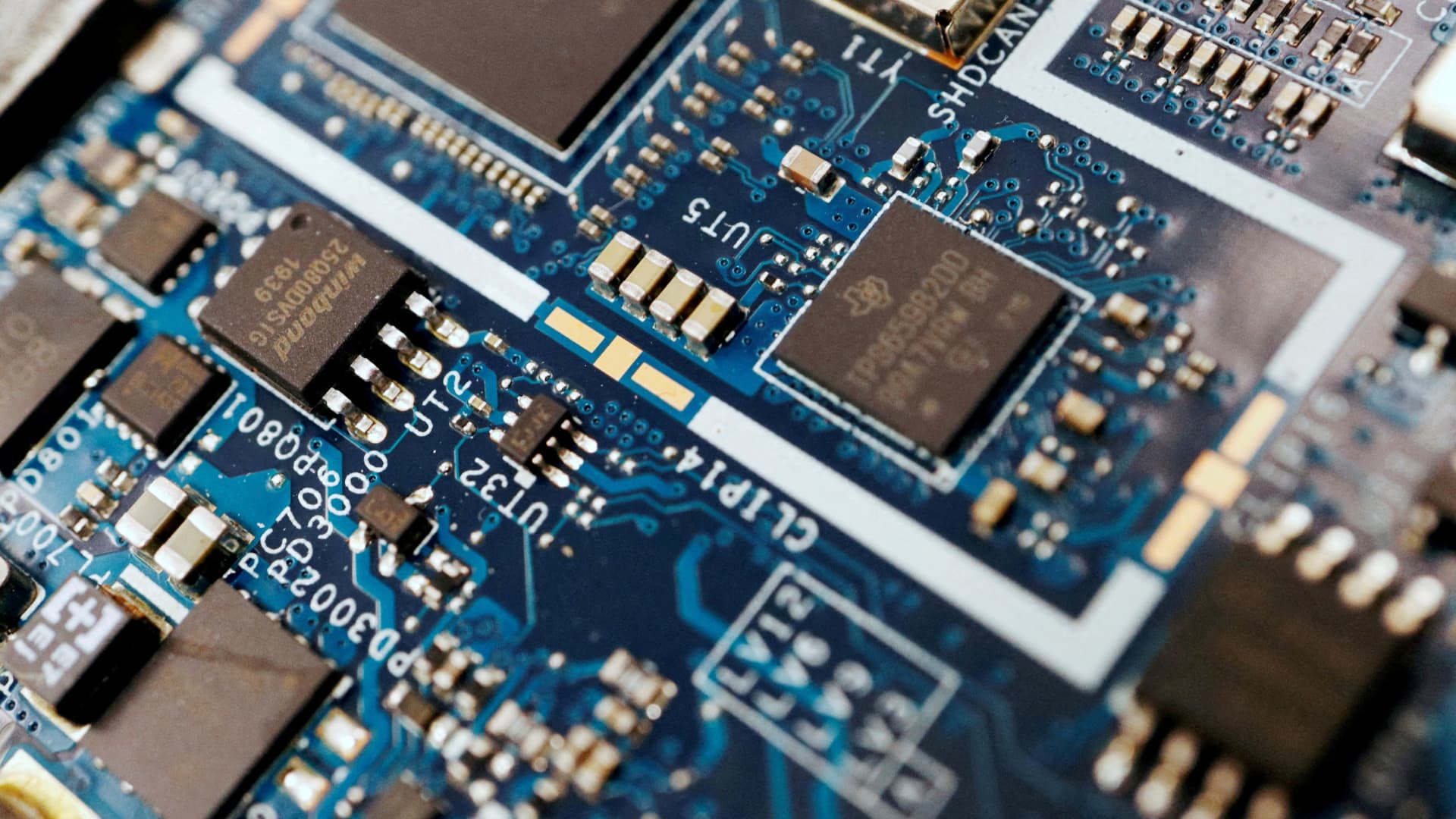 Semiconductor stocks are off to a strong start. What to expect next [Video]