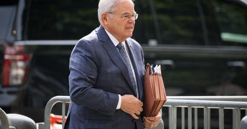 Sen. Menendez put power up for sale, prosecutor says as corruption trial closes | U.S. & World [Video]