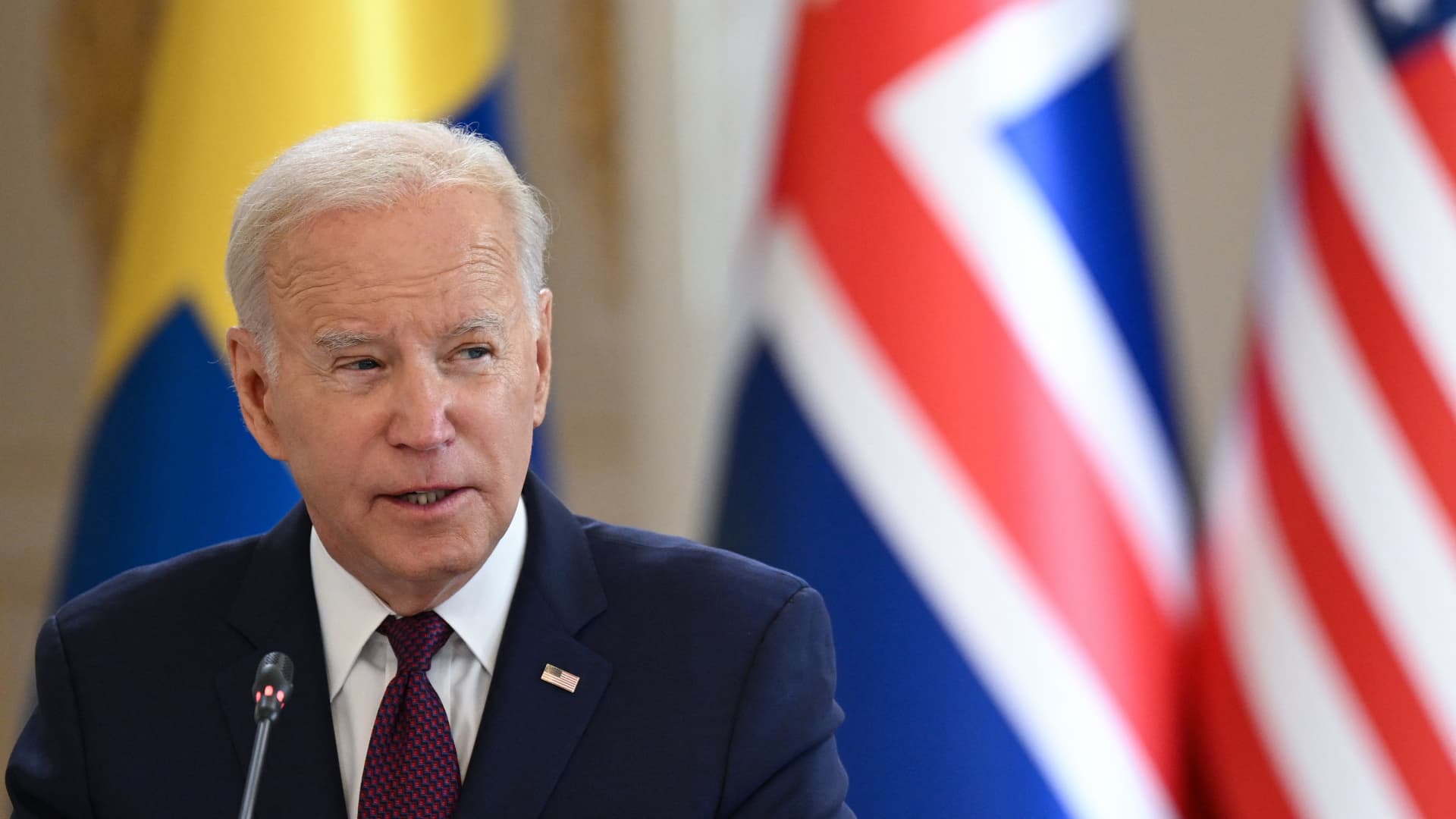 Biden faces crucial test at upcoming NATO summit, former diplomat says [Video]