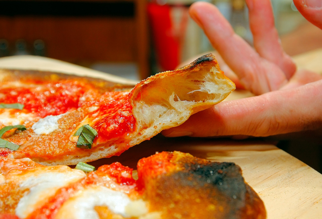 NYC area has 2 of best pizza spots in America, says global restaurant guide [Video]