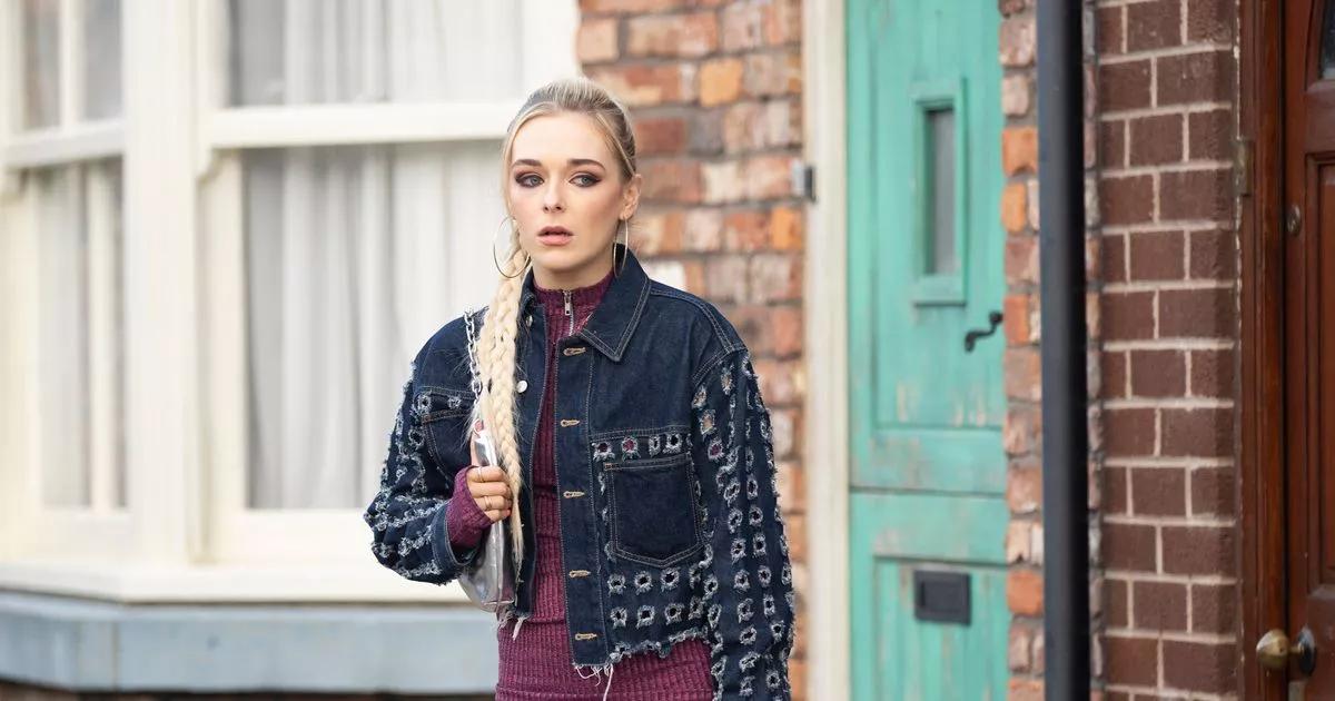 Corrie’s devastating exit ‘sealed’, return and arrest rocks cobbles – plus huge fire [Video]