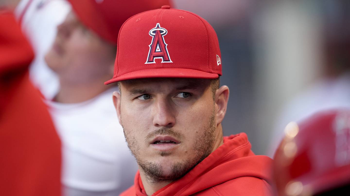 Angels OF Mike Trout leaves early from first rehab start in minors due to knee soreness  WPXI [Video]