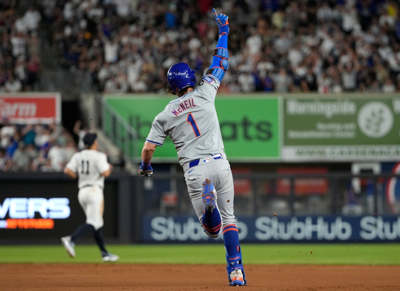 Yankees lineup shakeup backfires in another loss to Mets [Video]