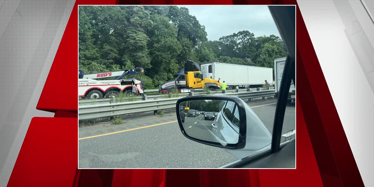 Crash closes part of I-91 north in Longmeadow [Video]