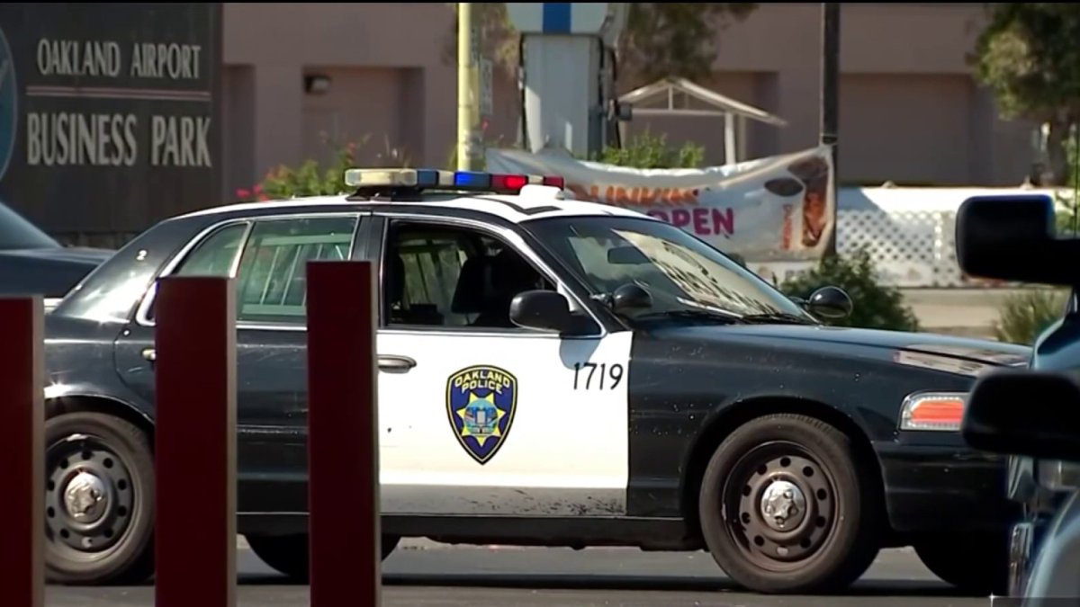 Gov. Newsom urges Oakland to change strict policy on police pursuits  NBC Bay Area [Video]