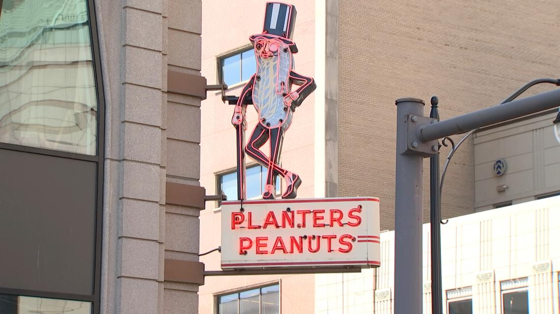 Peanut Shoppe closes East State Street location [Video]