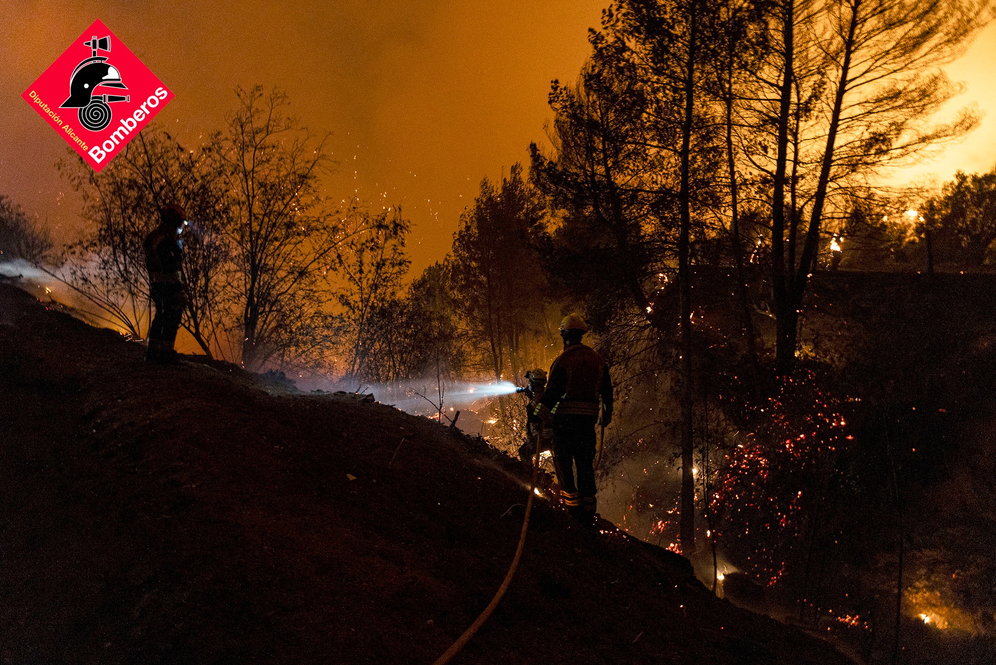 Evacuated residents return to their homes following severe forest fire in Alicante [Video]