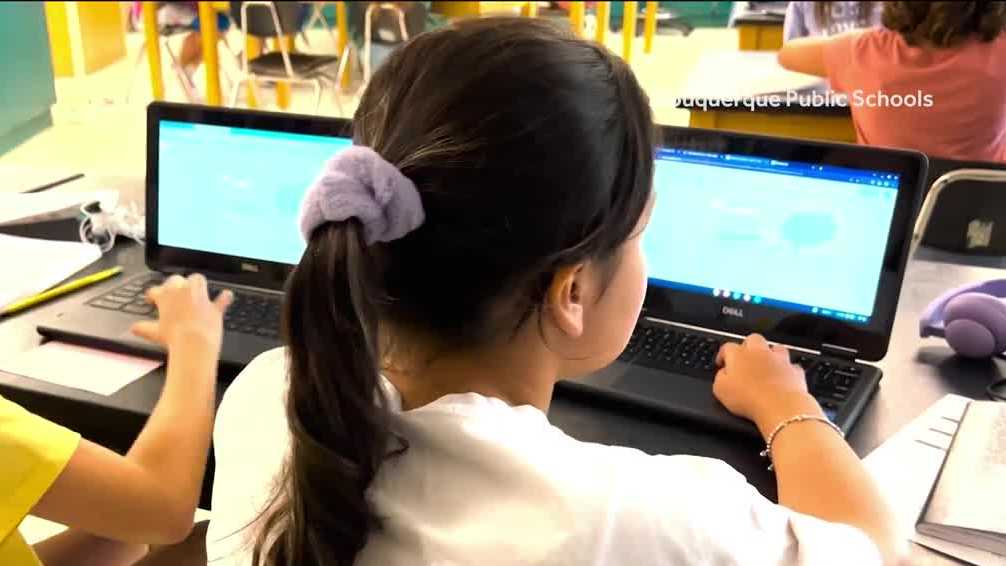 Online bullying concerns rise as New Mexico students return to school [Video]