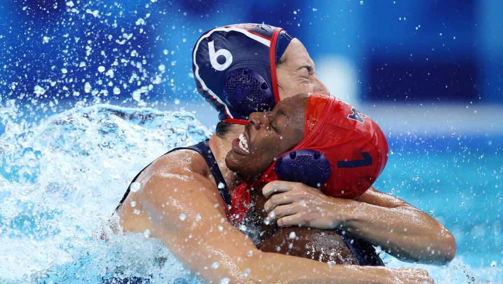 US edges Hungary 5-4 in a physical women’s water polo quarterfinal at the Paris Olympics [Video]