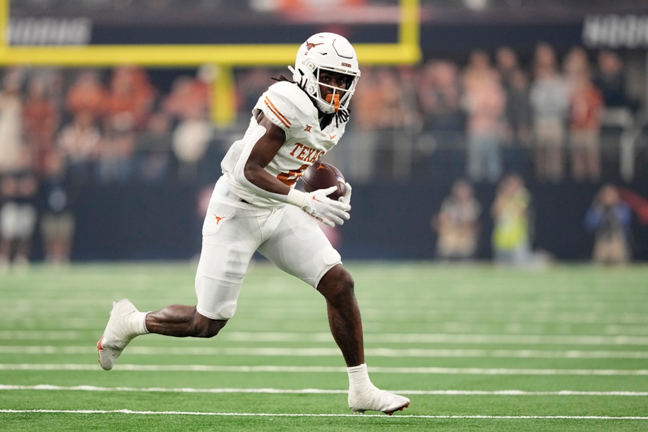 Texas starting running back CJ Baxter out for season [Video]