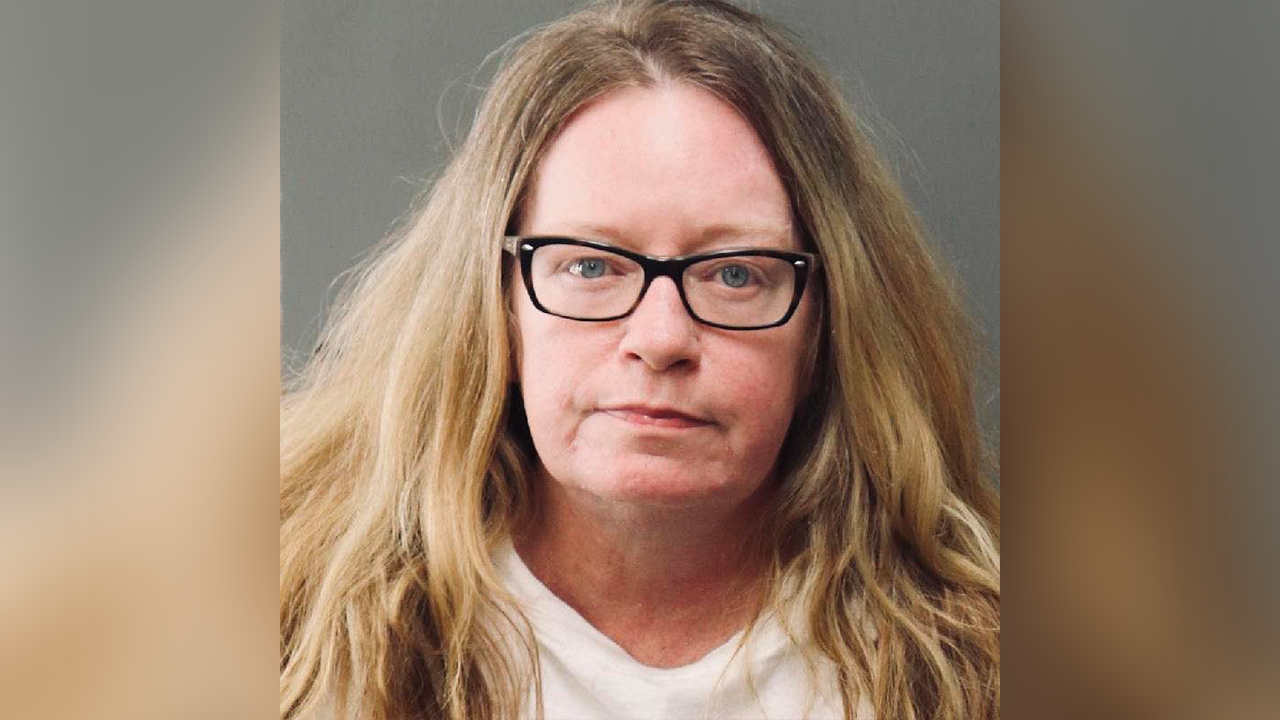 Woman arrested in 37-year-old cold case for allegedly leaving dead newborn baby in California dumpster [Video]