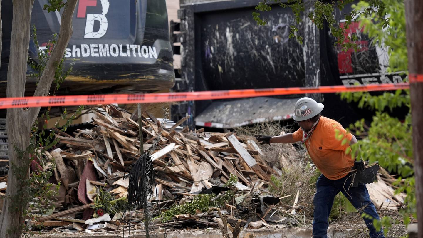 Crews begin demolishing Texas church where gunman killed more than two dozen in 2017  WSB-TV Channel 2 [Video]