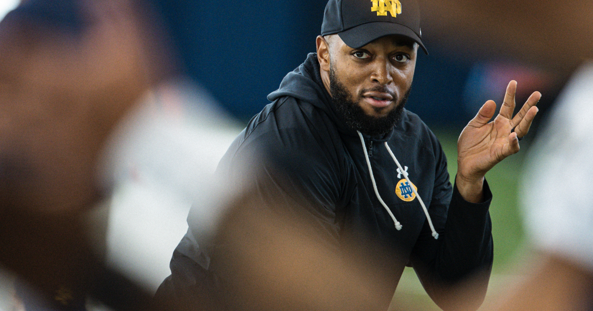 Mike Brown settled in as Notre Dame football’s WRs coach [Video]