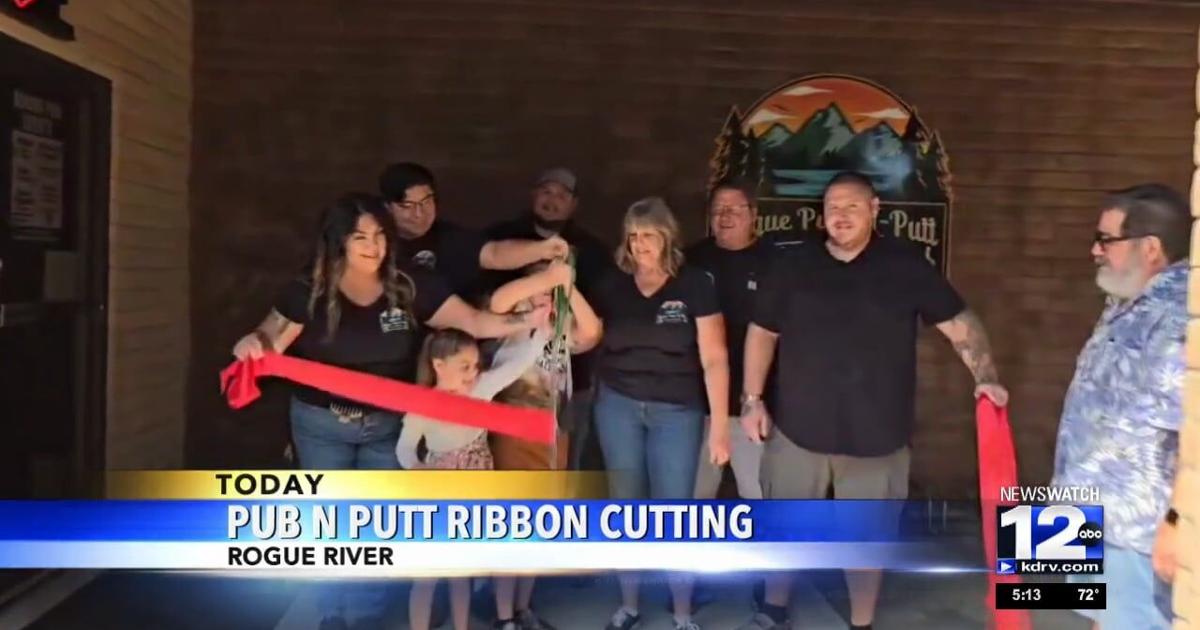 Rogue Pub-N-Putt hosts grand opening | Top Stories [Video]