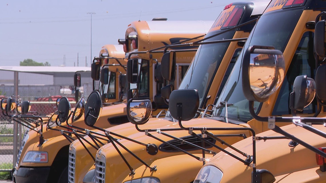 As start of school nears, more transportation issues for SLPS [Video]