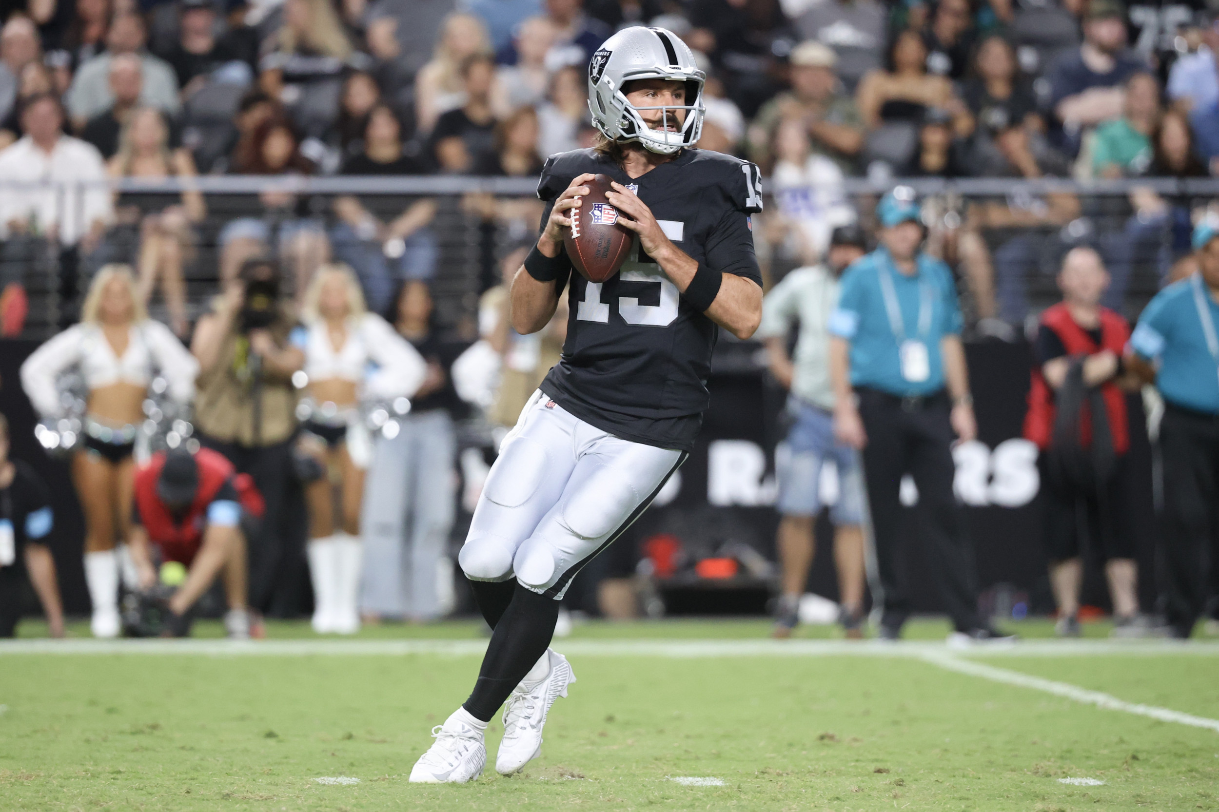 Raiders HC Antonio Pierce Provides Big Update on Starting QB Situation [Video]