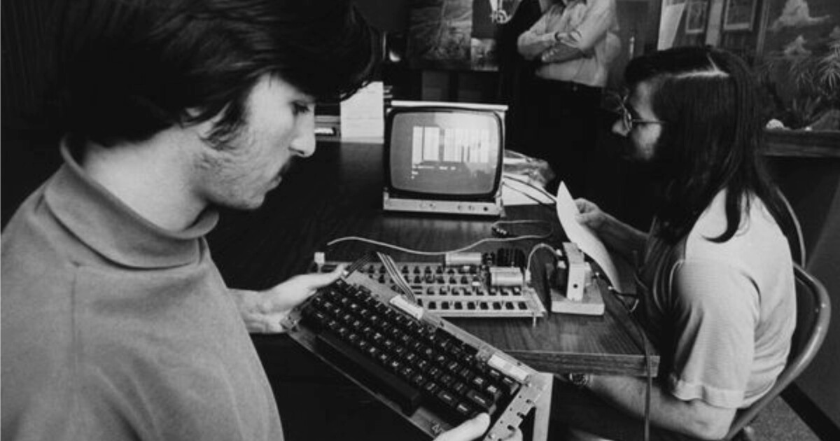 Steve Jobs Apple-1 set to create a ‘perfect storm’ at auction [Video]