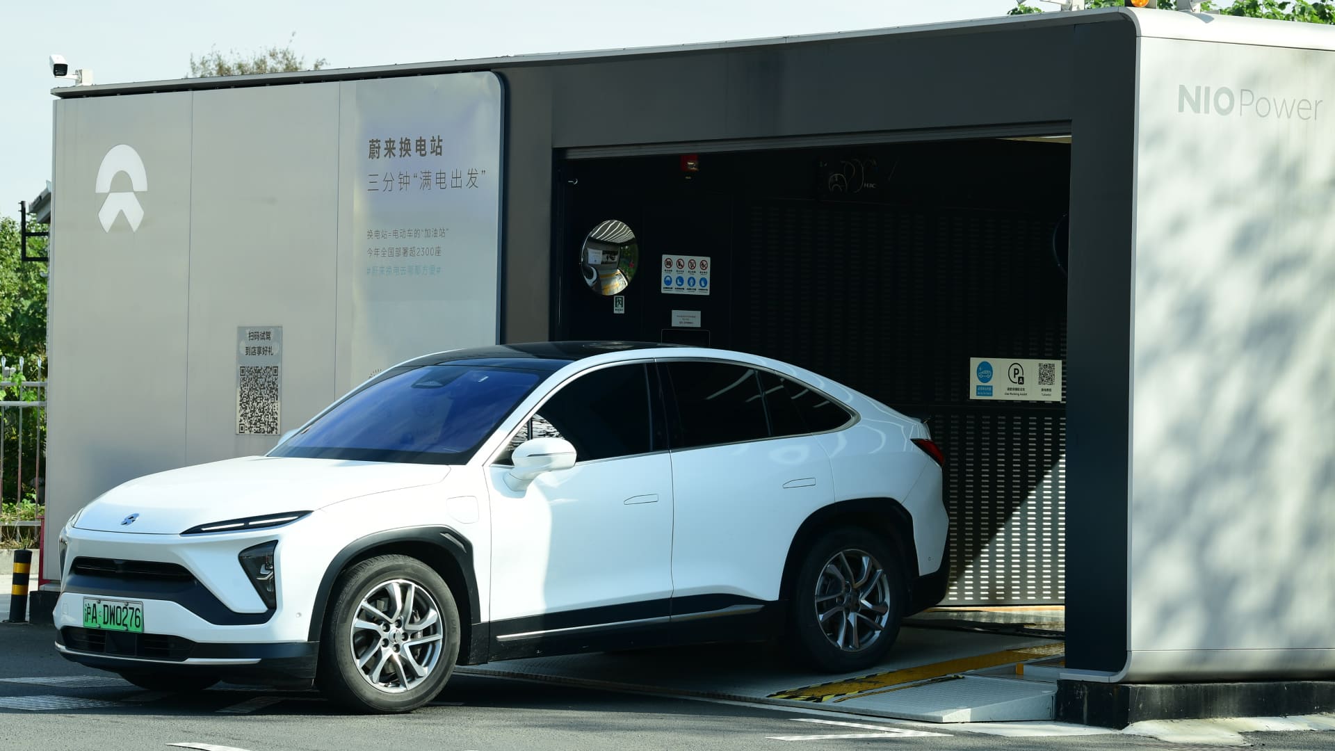 EV company Nio to build battery chargers, swap stations across China [Video]