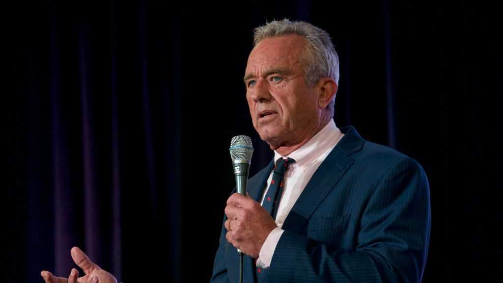 RFK Jr. to speak Friday amid speculation he’ll drop independent presidential bid and support Trump [Video]