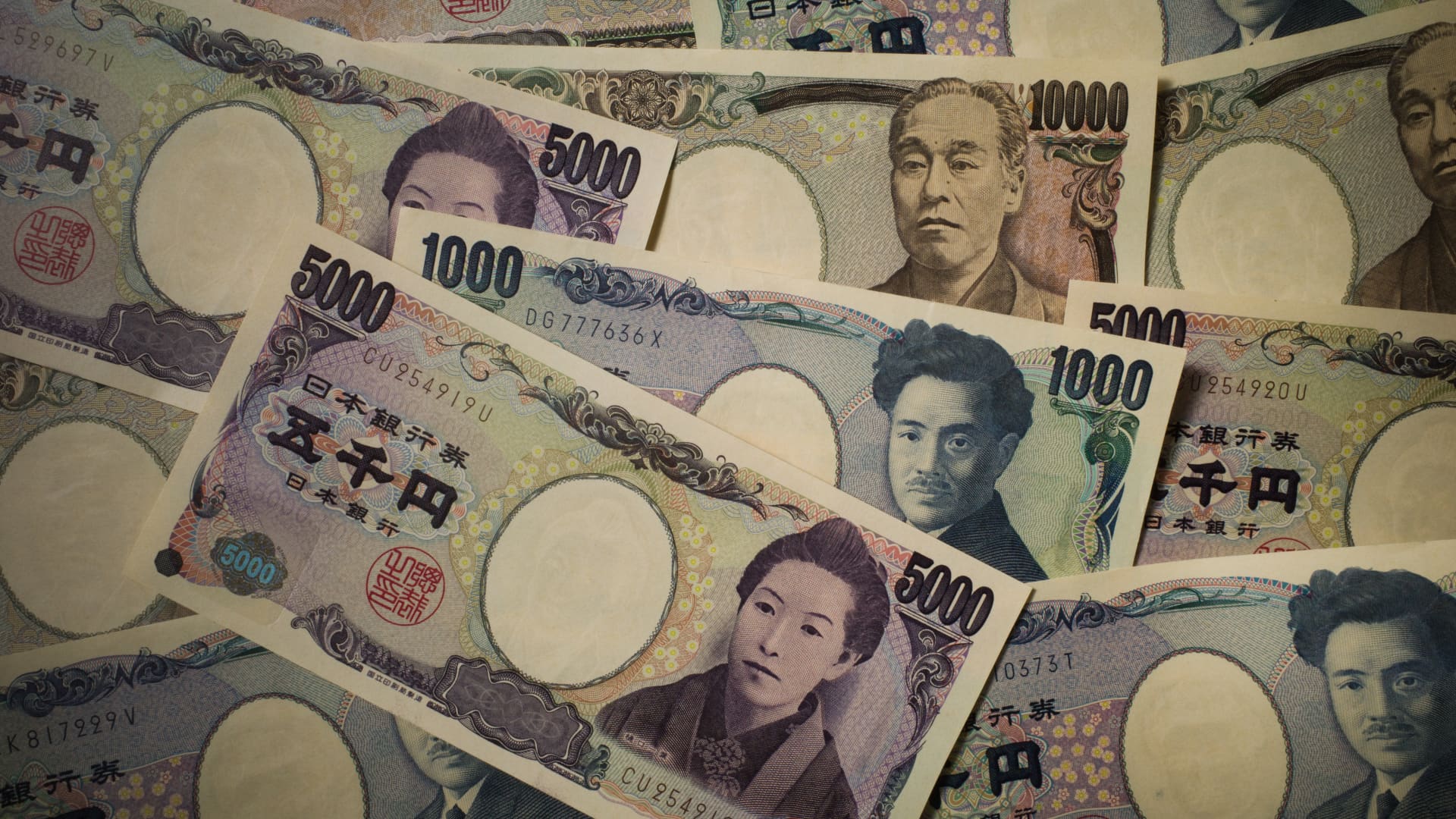 Japan’s yen has seen wild swings this year  is it still a safe-haven asset? [Video]