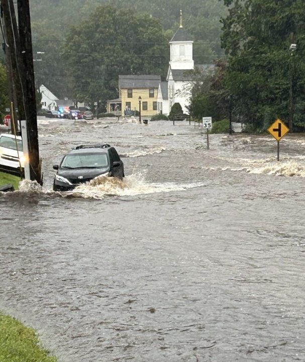 Rep. Jim Himes holds meeting at Oxford town hall about relief options for flood victims [Video]