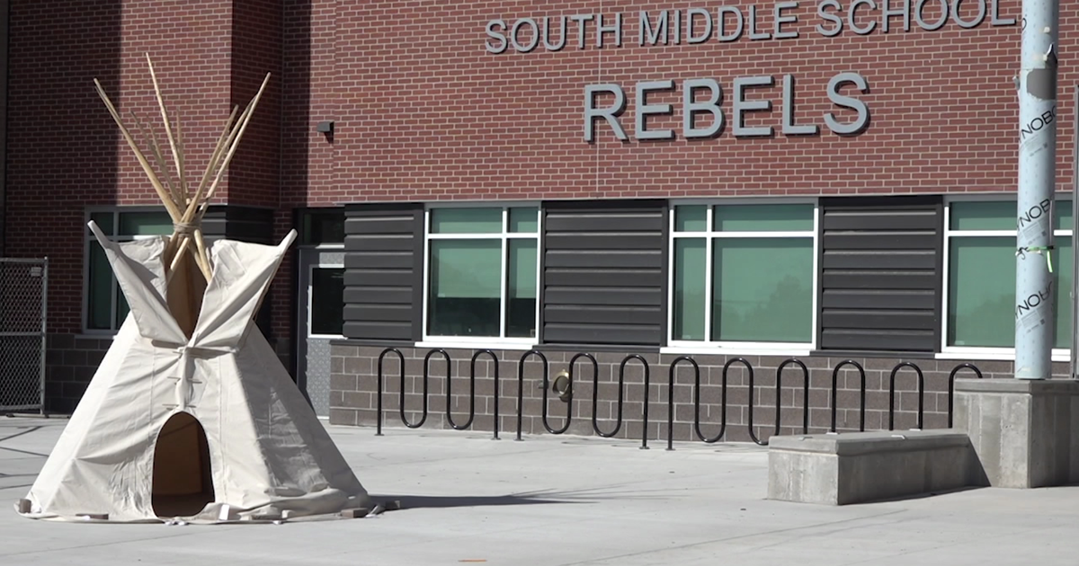 South Middle School welcomes the community into their new building | News [Video]