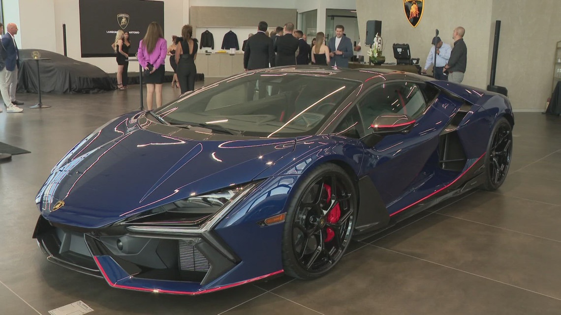 Lamborghini arrives to San Antonio area as iconic car maker debuts its biggest US showroom [Video]