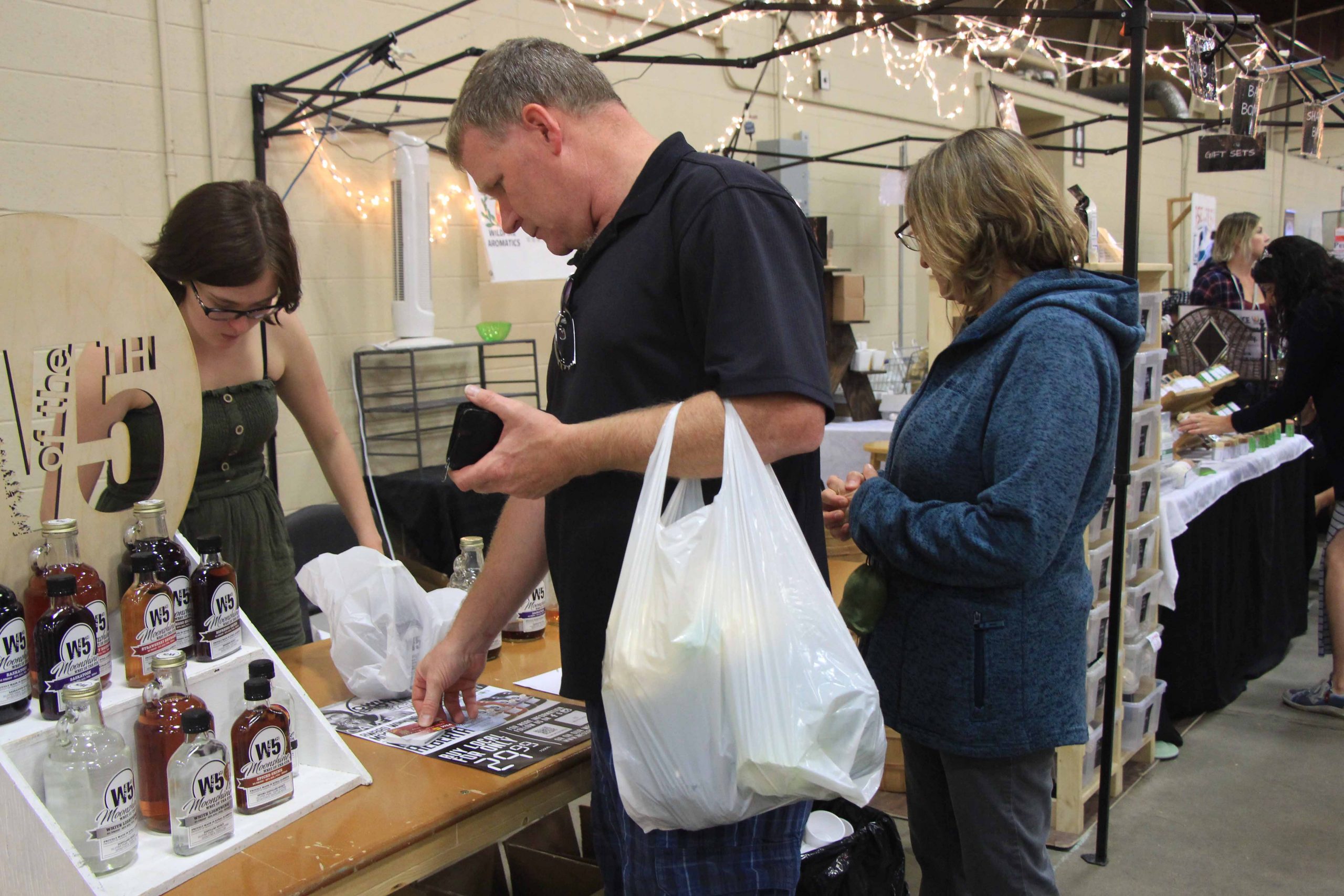 Southern Alberta’s largest farmers market remains open for final month of 2019 season [Video]