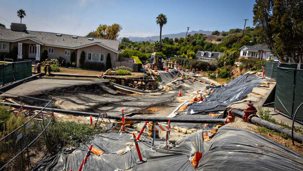 California declares State of emergency as land movement threatens power lines [Video]