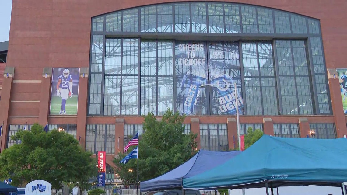 Indianapolis Colts fans gear up for game against Houston Texans [Video]