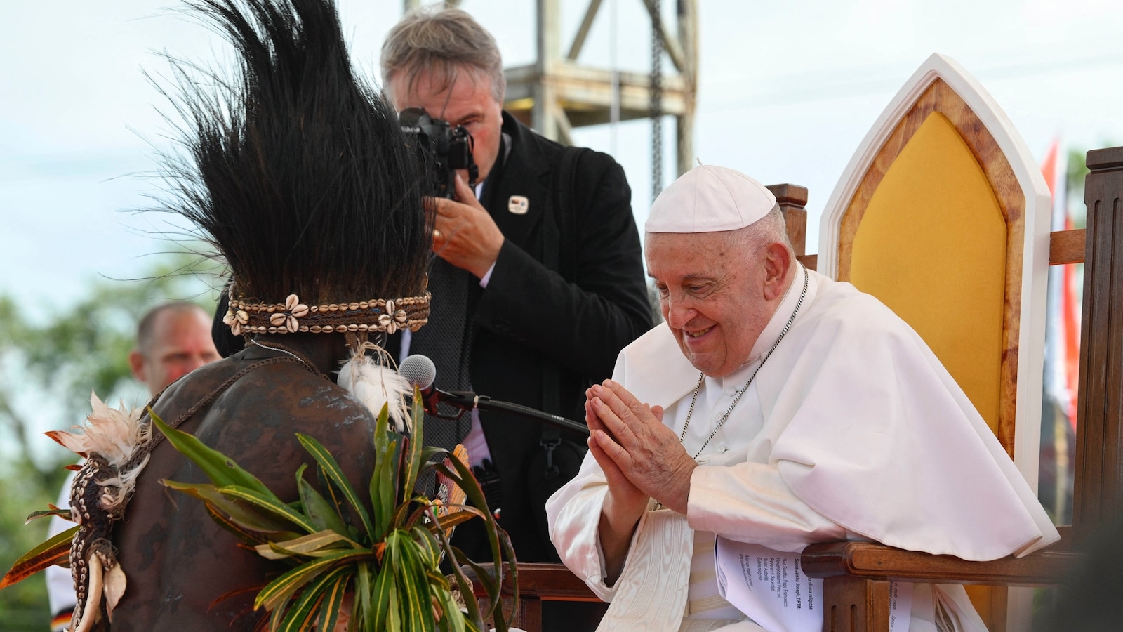 Pope Francis in Papua New Guinea reaches out to ‘peripheries’ of Catholic Church [Video]