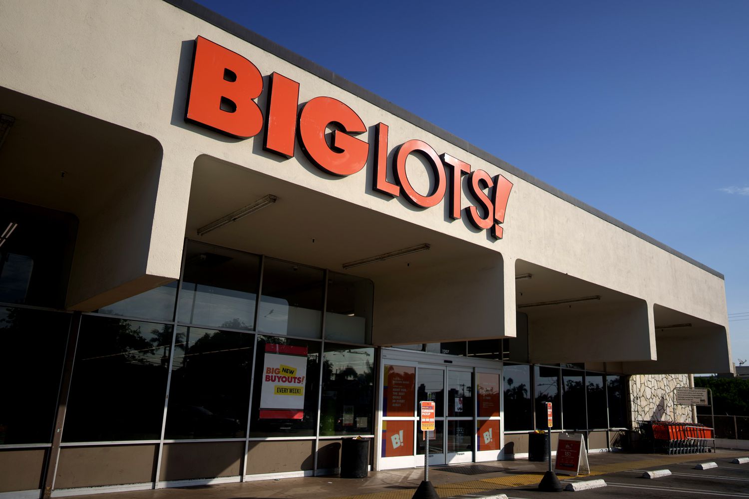 Big Lots Files for Bankruptcy: Will Stores Close? [Video]