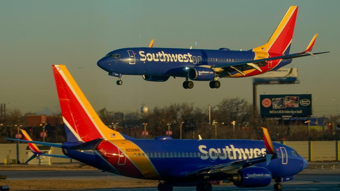 Southwest Airlines shakes up board, keeps CEO despite pressure [Video]