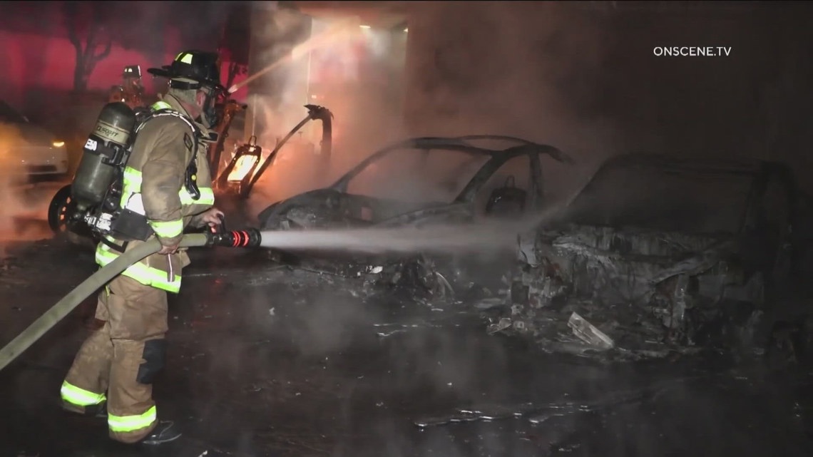 Four Teslas set on fire at service center in Miramar [Video]