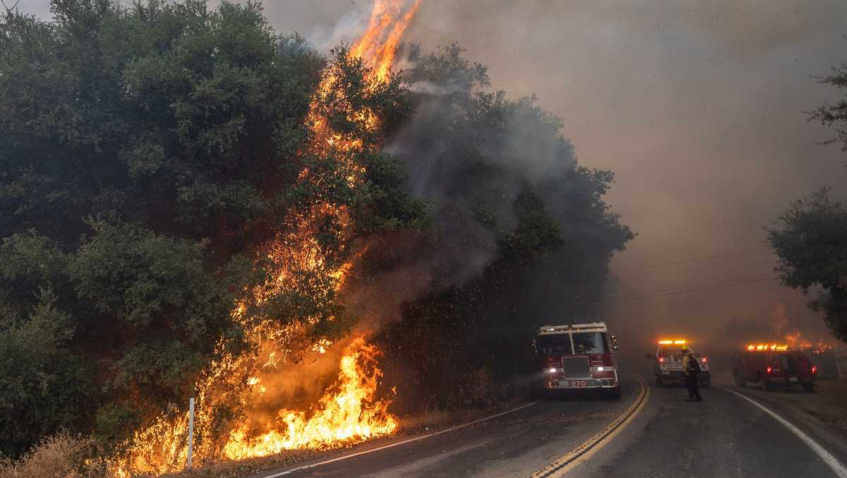 A particularly dangerous situation develops as wildfires rage in the West [Video]