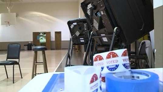 Students at UAFS celebrate National Constitution Day and National Voter Registration Day [Video]