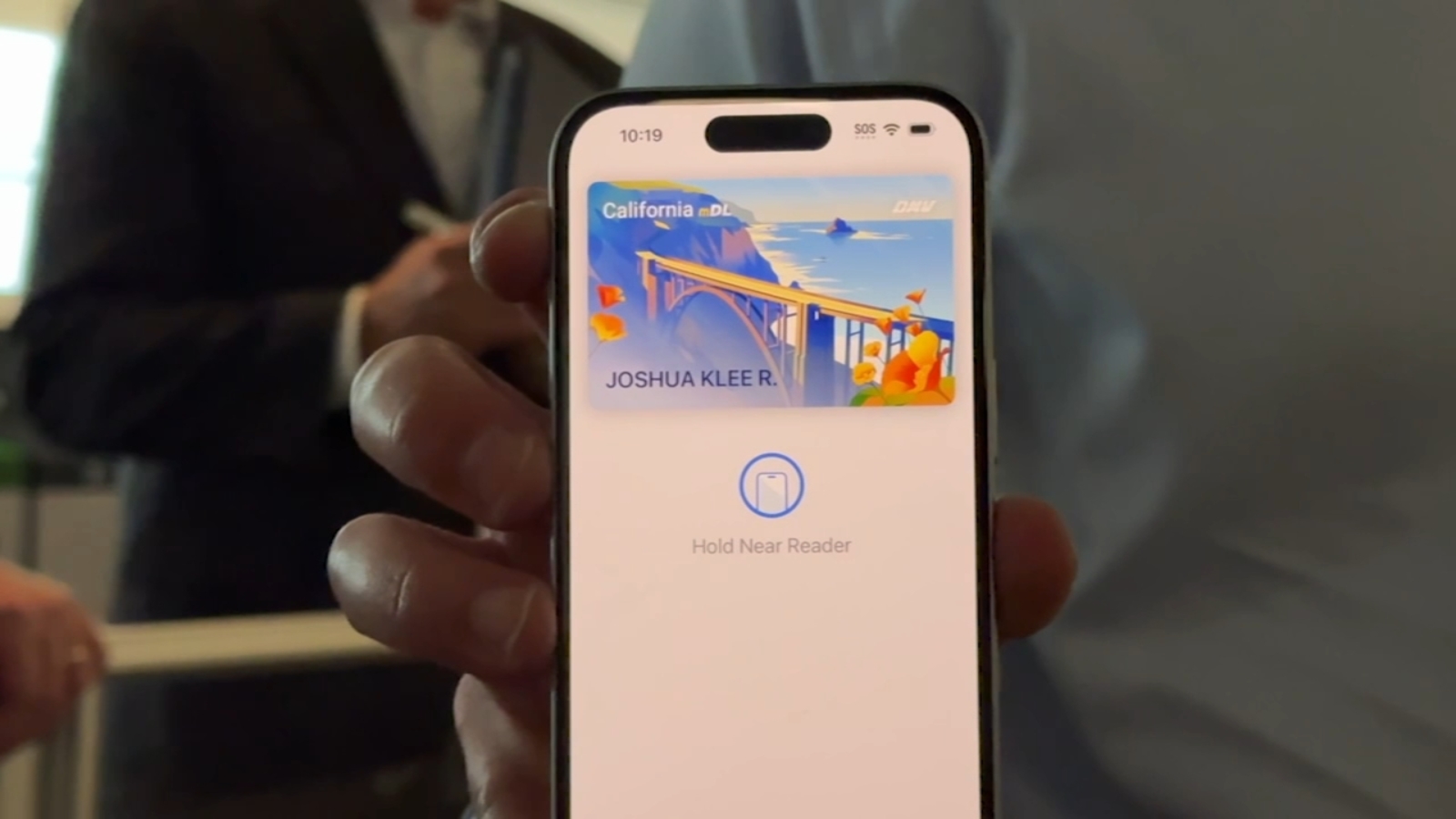 Digital California driver’s licenses and state IDs now available through Apple Wallet [Video]