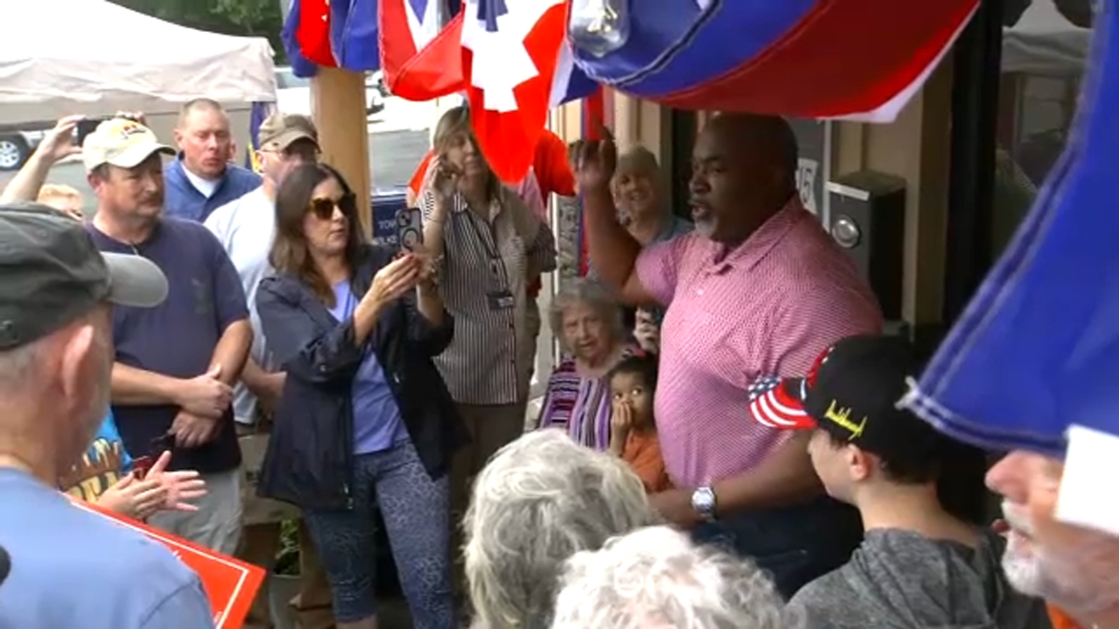 Mark Robinson campaigns in western North Carolina day after senior staff members’ resignations amid porn website scandal [Video]