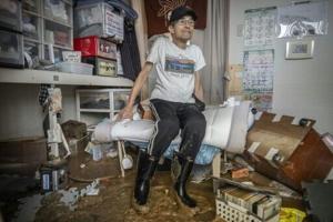 Japan quake, flood victim attempts fresh start with wifes memory [Video]