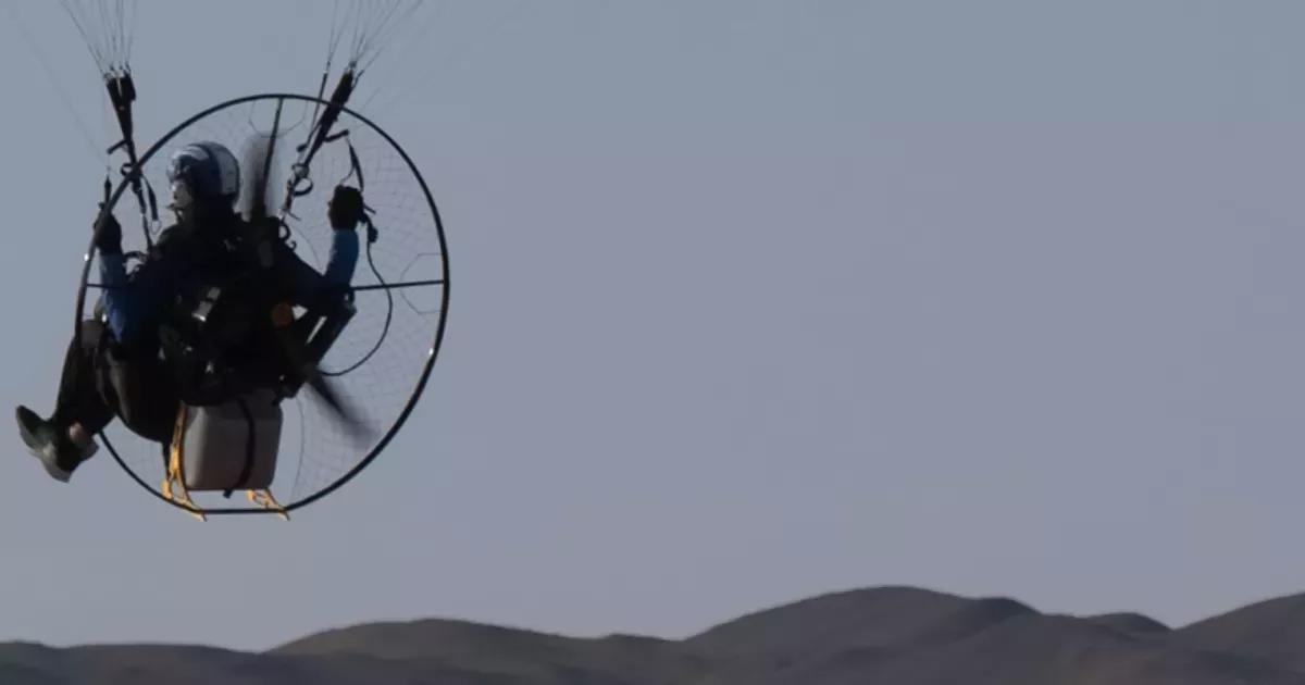 Watch: Extreme botany – paramotorists soar across Peru desert [Video]