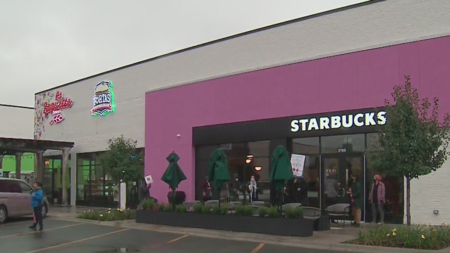 Protestors urge Starbucks to hire locally and invest in Little Village community [Video]