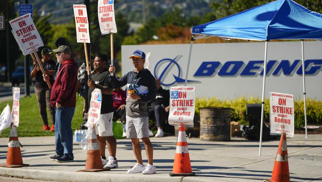 The union representing Boeing’s striking factory workers in the Pacific Northwest says it expects to resume negotiations with the company on Friday [Video]