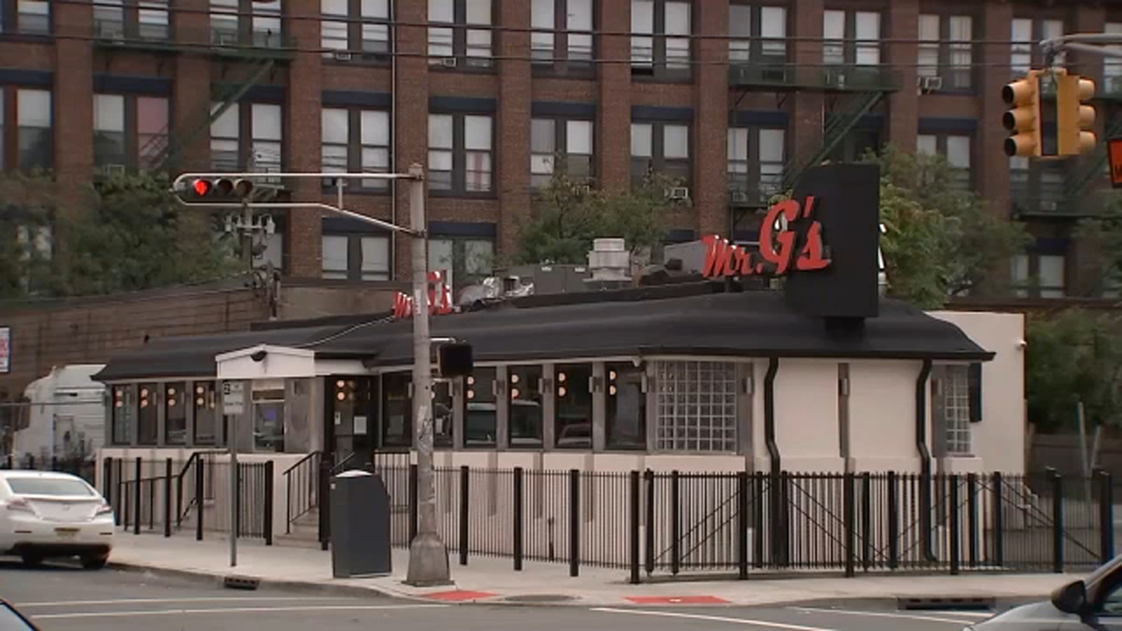 Mr. G’s diner in Paterson, NJ closing amid legal dispute over the restaurant’s iconic name [Video]