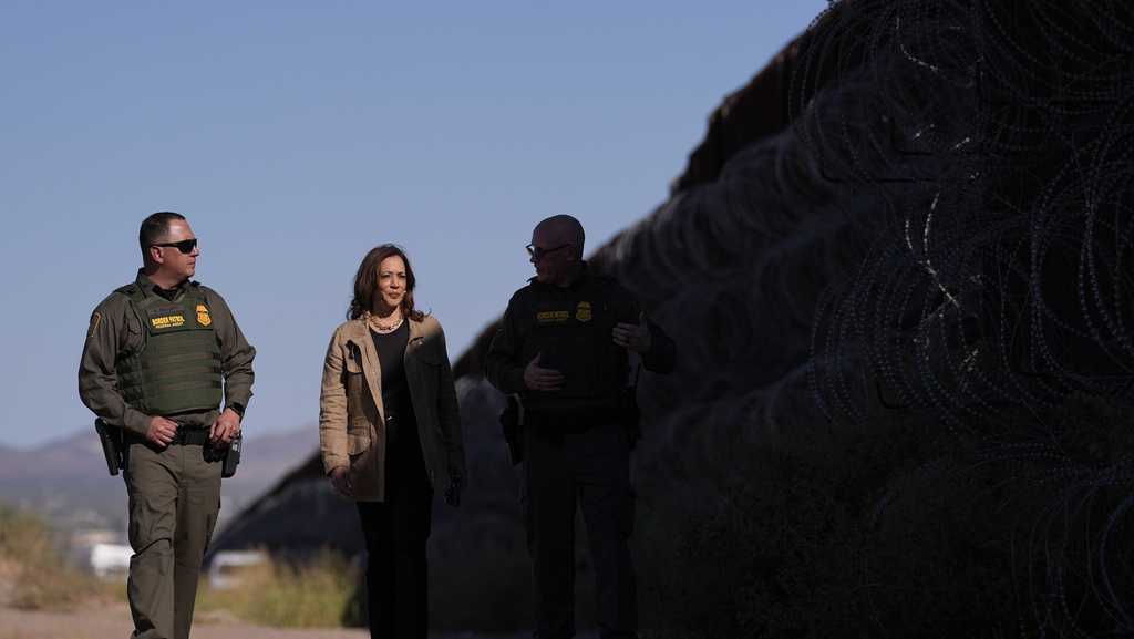 Harris inspects fence at US-Mexico border as she works to project tougher stance on migration [Video]