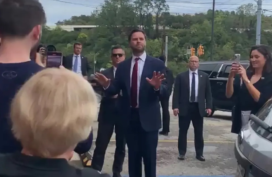 Popular Pennsylvania Sandwich Shop Faces Backlash after Manager Turns Away Vice President Nominee JD Vance During Campaign Stop [Video]