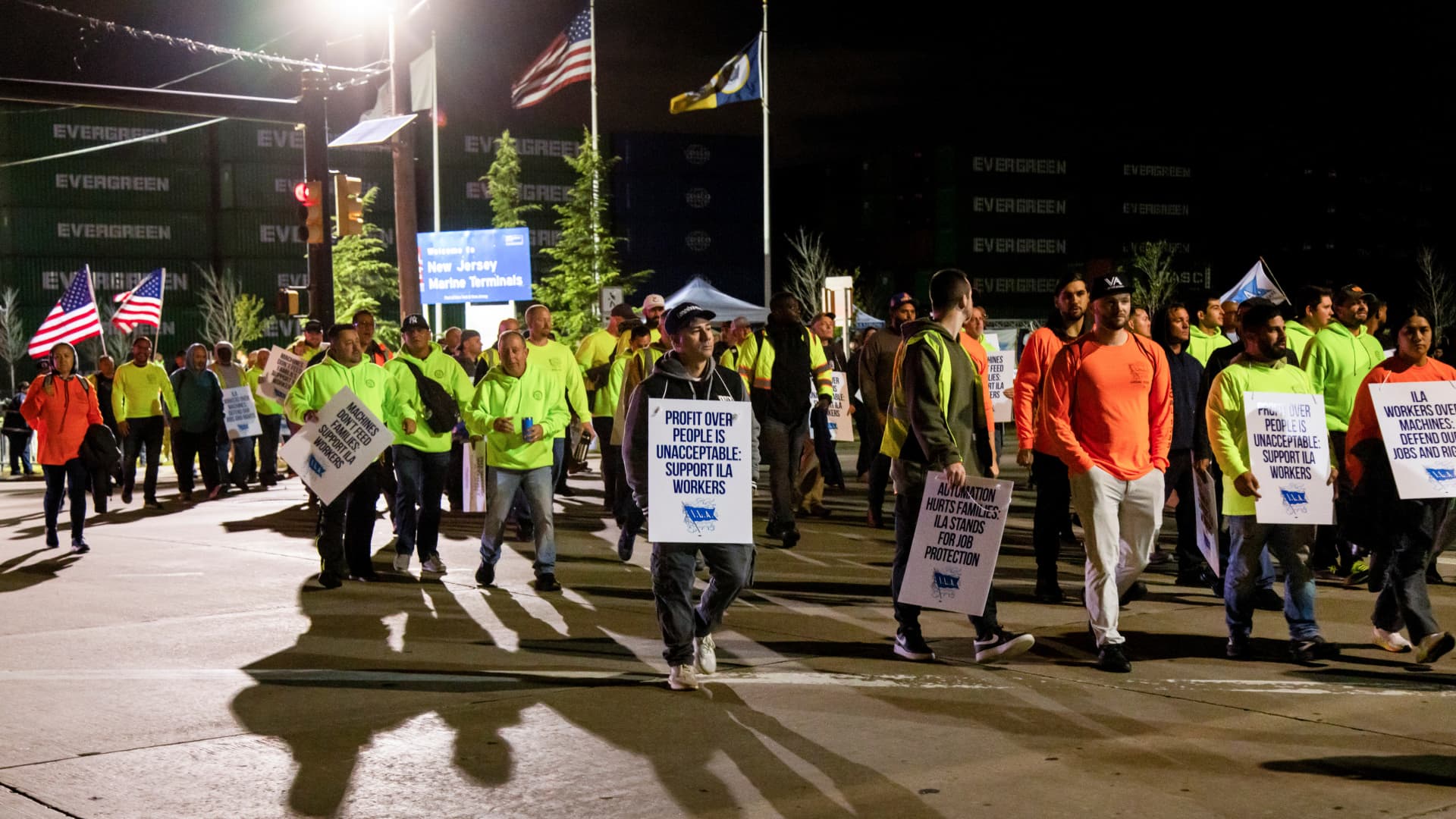 East Coast ports strike, ILA union work stop strands billions in trade [Video]